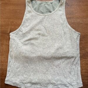 Vuori Pose Pylo Tank, White Heather Gray, Size MEDIUM
